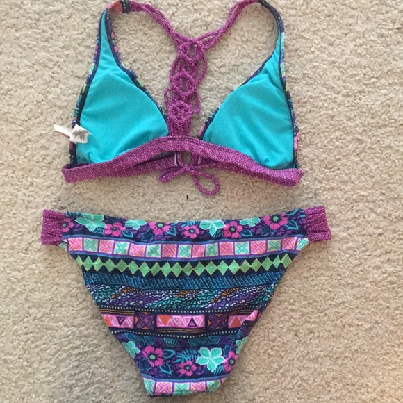 Bikini set. - Picture 2 of 3